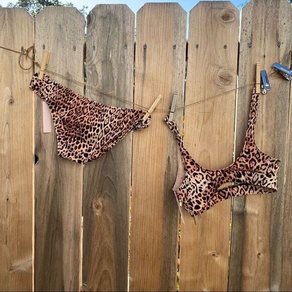Victoria’s Secret leopard bikini top and bottom NWT size XS - Picture 9 of 15